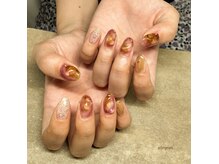 シルニー リム(Silny rim)/アシンメトリーニュアンスネイル