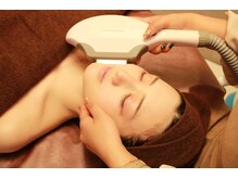 エルツ(Erz.)/顔脱毛でお化粧ノリも抜群に★