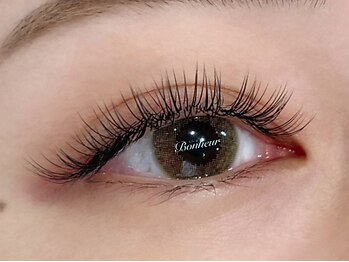 ルア(LUA by Wyne BeautyClinic)/５）ダブルフラット（マツエク）