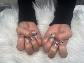 シルバーにブラックリボン添えて