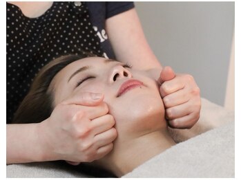 ビースマイル(Be-Smile)/コルギ頭蓋骨小顔矯正