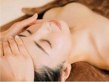 カッツエステティックサロン 東尾道の写真/【最高品質脱毛器で産毛を一掃!】大人気のお肌に優しい顔脱毛♪毎日のスキンケアの浸透率やメイクのりUP◎