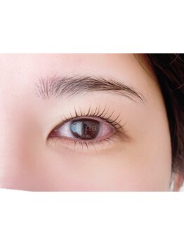 ナチュラル上品な目元にしたい