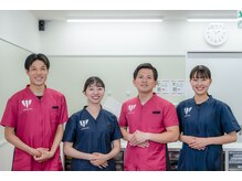 【受付】明るく清潔な受付で、笑顔でお迎えしいたします。