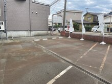 リラクゼーションサロン カラン(calan)/駐車場は3台ございます。