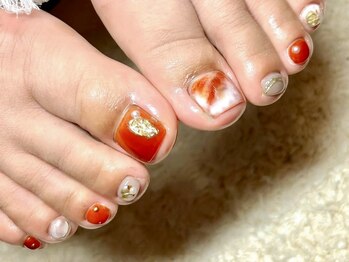 レミア アイラッシュアンドネイル 大船(REMIA)の写真/【季節のトレンドデザインも多数ご用意◎】見えない部分もぬかりなく♪豊富なカラーで自分だけのネイルを♪