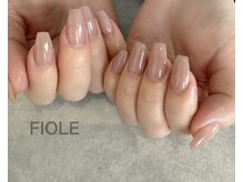 フィオル(FIOLE)/シンプルで映えるワンカラー♪