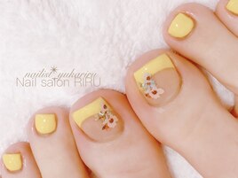 フレンチ×フラワーネイル
