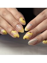 ネイルアトリエビー(nail atelier be’)/ひまわりネイル