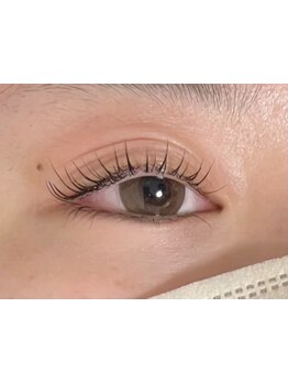 ナチュラル上品な目元にしたい