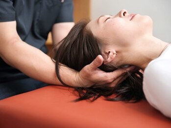 みなみ鍼灸整骨院の写真/【自律神経整体】スマホやデスクワークが原因の首肩こり/腰痛/頭痛に!徹底したカウンセリングで根本改善◎