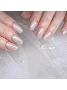 リッシュ トロワ(RICHE trois)/さりげない上品ラメネイル