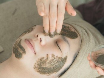 結 表参道(musubi)の写真/【肌質改善】毛穴の開きや黒ずみ、ニキビ改善に◎最先端エルモサハーブピーリングで美しく健やかなお肌へ♪