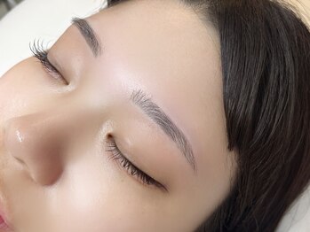 エムラッシュ(M.LASH)の写真/【メンズ利用もOK】まつ毛パーマパリジェンヌ＋眉毛WAXのセットメニューもご用意◎目元を素敵に仕上げます