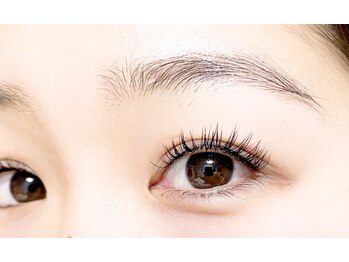 アイ デザイン アイネ(Eye Design Eine.)/ボリュームラッシュ (束感)