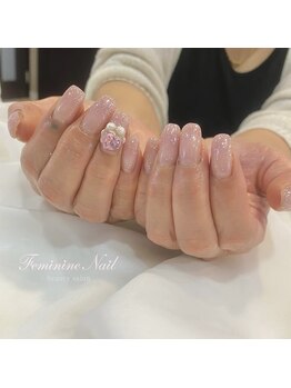 フェミニンネイル(Feminine Nail)/フラッシュジェルとビジュー！