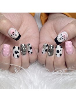 モモ(Momo)/かわいそうに先生ネイル