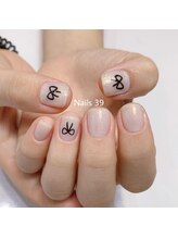 ネイルズサンキュー(Nails 39)/ラメ色&アート4本
