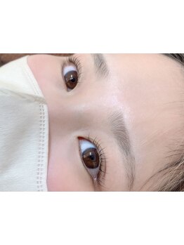 ナチュラル上品な目元にしたい