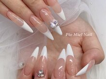 ピオミエルネイル 新宿(pio miel nail)/ホワイト×スティレットネイル