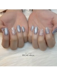 ビジュースタッズネイル