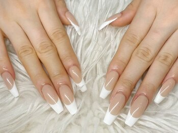 アルバ 谷町9丁目(Arva)/フレンチネイル