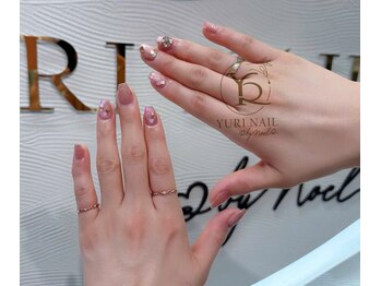 ユリナリタ(YuRi Narita)/