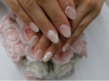 ネイルサロンミキ 横浜(MIKI)/人気ブライダル手描きフラワー