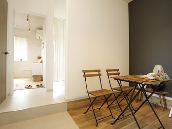 マハロ(mahalo)/待合　アイラッシュサロン（奥）