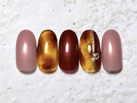 大人華やかべっ甲ネイル