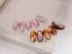 ディバイン ネイルズ(DIVINE NAILS)の写真/抜け感ある大人可愛いデザイン＆300色以上のカラーで何度でも見返したくなる指先に。美爪ケアで仕上がり◎