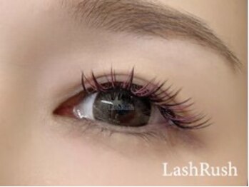 サロンドオリーブ エコールマミ店(Salon de Olive)の写真/【夏限定☆カラーエクステ￥7500】さりげないアクセントで楽しむ大人のオシャレまつ毛♪垢抜けた目元に☆

