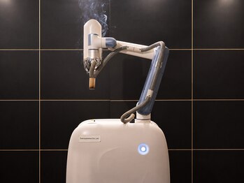【冷え・肩こり・睡眠】TP 麻布｜麻布十番の鍼灸院～刺さない美容鍼・ロボ灸～の写真/何をしても冷える/温めてもすぐ冷えるそんな女性へ。身体の芯からじんわり温まる、今までにない体験を。