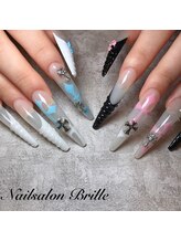 エスフィーネイルサロン ブリーユ(Esfy nailsalon Brille)/手描きクロスネイル