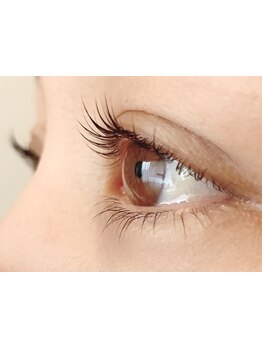 ナチュラル上品な目元にしたい