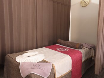 エリート整体 武蔵ヶ辻店/おしゃれ空間でもみほぐし整体