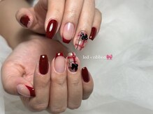 リノ(Lino)/赤チェック柄ネイル