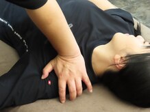 極(Kiwami)の雰囲気（肩こりの原因の一つ、巻き肩改善。整体の定番！）