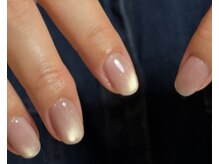 人気のマグネットネイルもニュアンスカラーにこだわっています♪