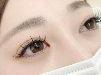 アイグロス(Eye Gloss)の写真/【束感デザインもお任せ★】お気に入りのお目元に♪人気のしっかり立ち上げパリジェンヌでメイクもラクに◎