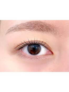 ナチュラル上品な目元にしたい