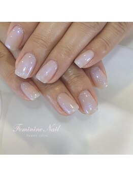 フェミニンネイル(Feminine Nail)/スクエアなネイルにオーロラ