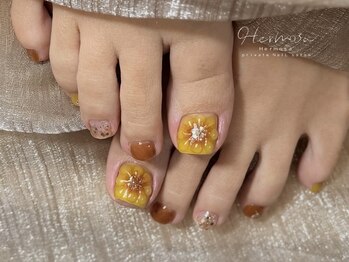 エルモッサ(Hermosa)の写真/夏が来る前に、お足元を華やかに。、サンダルから覗く美しさを、丁寧なケアで叶えます。