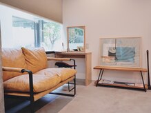 シェルハ(XEL-HA)の雰囲気（清潔で落ち着いた空間です。メイク台もご用意◎）