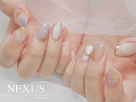 くすみブルーのニュアンスネイル