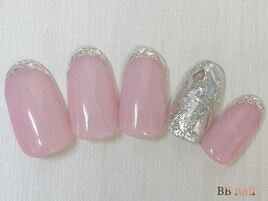 キラキラフレンチネイル