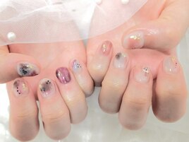 個性派ニュアンスネイル