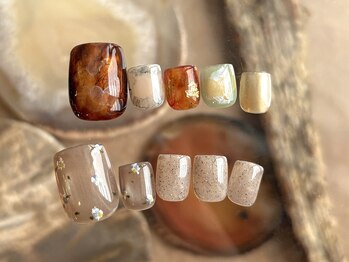 アイネイルズ 吉祥寺店(I nails)の写真/【迷ったらコレ！】フット初回オフ無料☆トレンド定額8480円～[吉祥寺/パラジェル/秋AUTUMNネイル/シェル]
