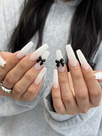 黒リボンネイル