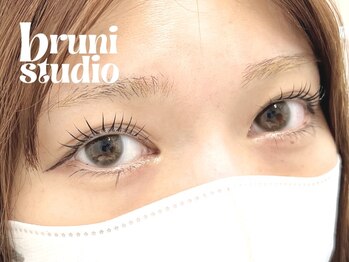 ブルーニスタジオ 表参道(bruni studio)/まつげの長さを強調!